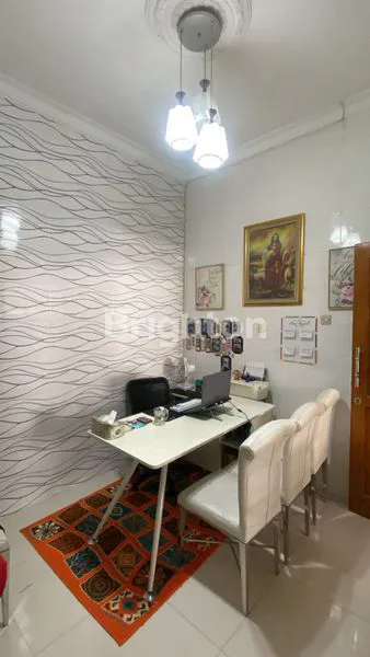 image RUMAH SURABAYA BARAT DI JUAL (5)