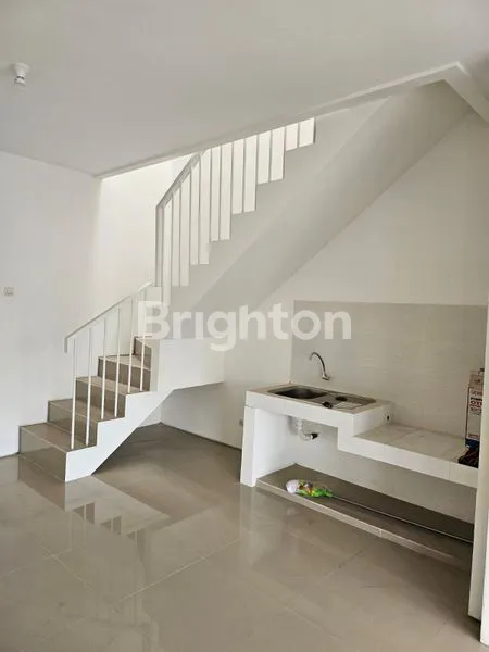 image RUMAH CANTIK 2 KT VIEW DANAU SURABAYA (5)