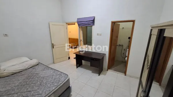 image RUMAH FURNISH DENGAN 6+1 KAMAR TIDUR DI PERMATA JINGGA SOEHAT (4)