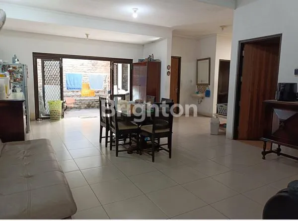 image KLAMPIS ANOM, WISMA MUKTI,  SIAP HUNI, 3 M AN   ROW JALAN 3 , LOKASI DEKAT MANYAR KERTOARJO,MANYAR JAYA, MANYAR TIRTOYOSO,   , KERTAJAYA, GALAXY MALL (1)