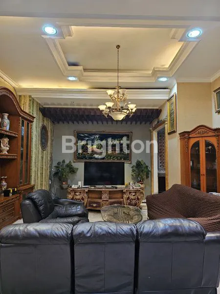 image RUMAH MEWAH HUNIAN LUAS & STRATEGIS (7)