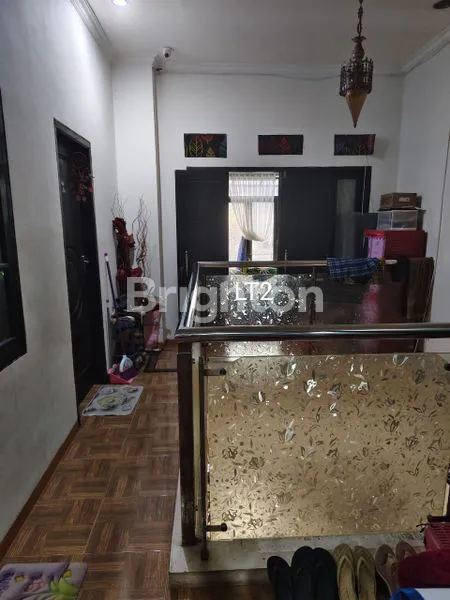 image RUMAH 2,5 LANTAI SIAP HUNI PERUMAHAN DEPOK REGENCY RATU JAYA  (8)