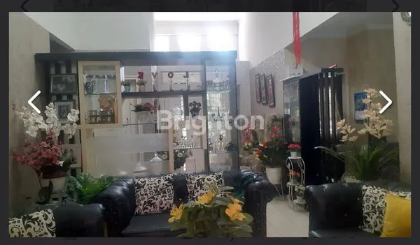 image RUMAH CANTIK 2 LANTAI SHM DI KOTA BARU PARAHYANGAN (2)