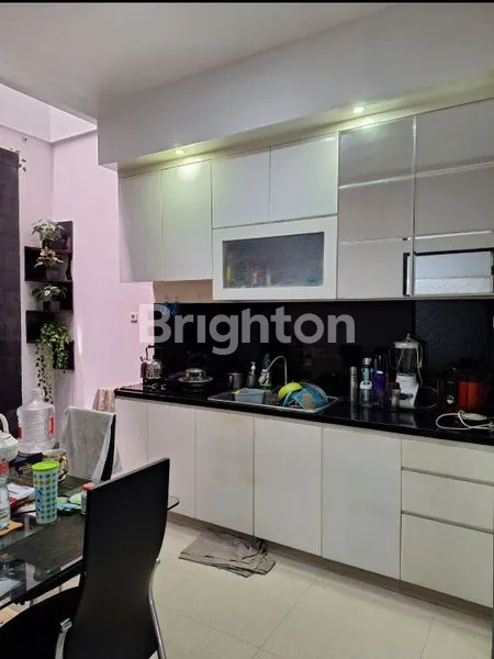 image SUKOLILO SIAP HUNI BAGUS 2 LANTAI SELANGKAH KE PAKUWON CITY, MERR (4)