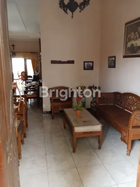 image DIJUAL RUMAH LUAS STRATEGIS SELANGKAH KE RAMPAL, STASIUN MALANG KOTA BARU, ALUN ALUN KOTA MALANG (6)