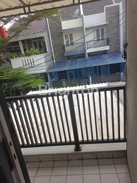 image JUAL CEPAT RUMAH 2 LANTAI DI TAMAN SEMANAN INDAH JAKARTA BARAT (3)