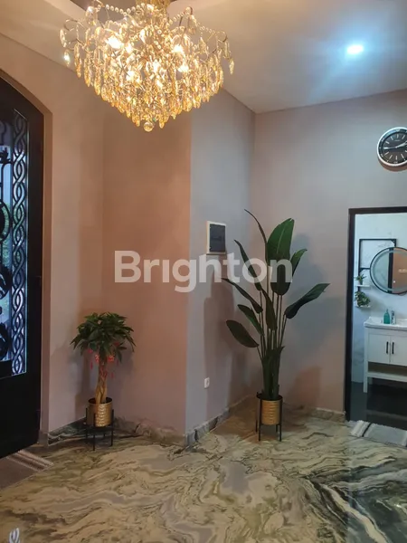 image RUMAH MEWAH 3 LANTAI DENGAN PRIVATE POOL DI CITRALAND UTAMA, CLUSTER TERDEPAN (3)