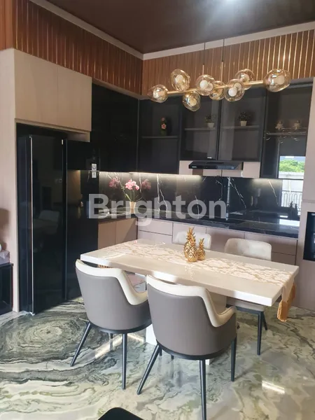 image RUMAH MEWAH 3 LANTAI DENGAN PRIVATE POOL DI CITRALAND UTAMA, CLUSTER TERDEPAN (5)