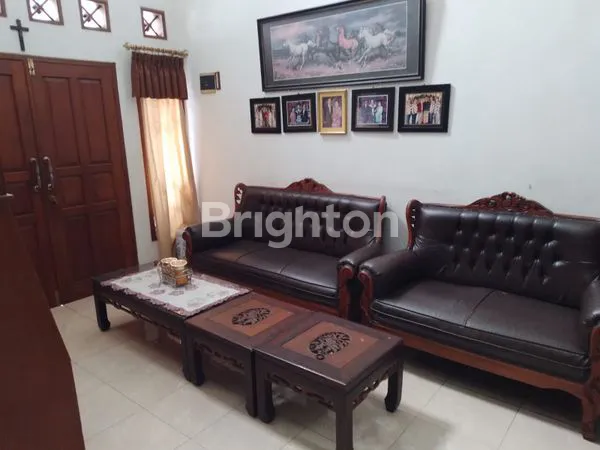 image HUNIAN GANDENG 2 LANTAI RUMAH PERUMNAS SUKMAJAYA DEPOK (4)