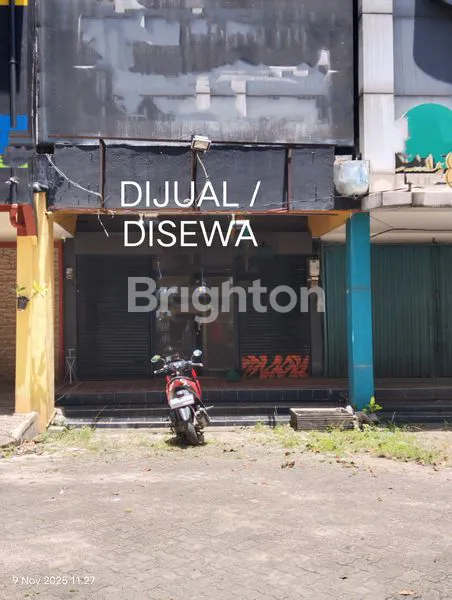 RUKO 3 LT, DENGAN 2 PINTU DEPAN DAN BELAKANG DI JALAN UTAMA KALI MALANG