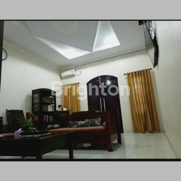 image RUMAH CANTIK 2 LANTAI DI MERUYA UTARA (3)