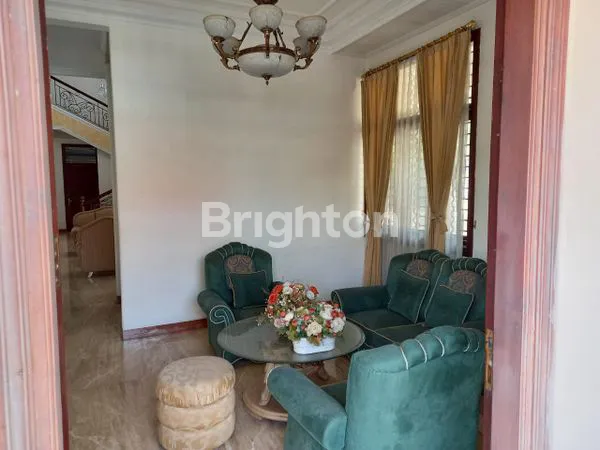 image RUMAH 5+1 KT FULL FURNISH HARGA MENARIK TENGAH KOTA SURABAYA  (3)