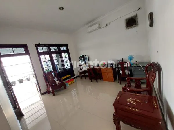 image RUMAH DARMO SATELIT UTARA ROW JALAN LEBAR (3)