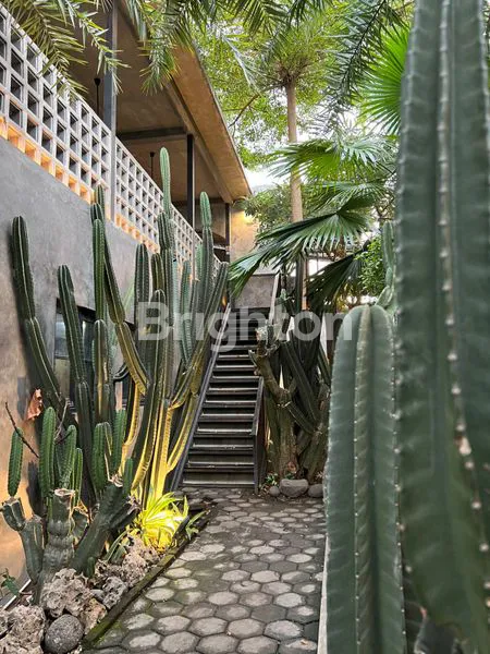 image STRATEGIS! CAFE 2 LANTAI DEKAT KAMPUS UNS SOLO (5)