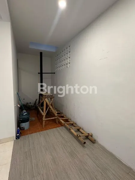 image RUMAH SIAP HUNI BANGET DI RAFFLES HILLS, DEKAT KE CIBUBUR JUNCTION, STASIUN LRT, DAN GERBANG TOL JAGORAWI CIBUBUR (8)