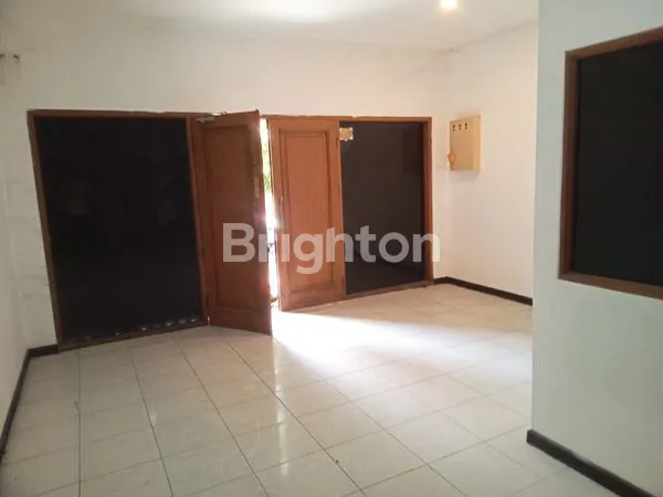 image RUKO ELEGAN NYAMAN 3 LANTAI BINTARO TANGERANG SELATAN (6)