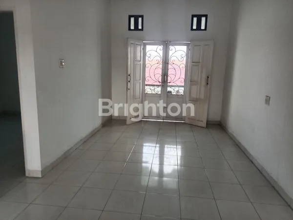 image RUMAH 2 LANTAI SHM DI JL GARUDA MEDAN (7)