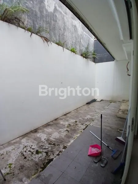 image RUMAH MODERN & MINIMALIS  SIAP HUNI (5)