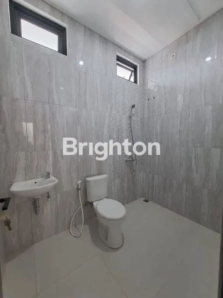 image HUNIAN STRATEGIS KENCANA LOKA BSD, LT 195M² (7)