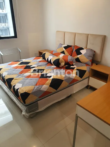 image READY STUDIO APARTEMEN DENVER LANTAI 19 FURNISH CONNECT UNIVERSITAS CIPUTRA CITRALAND SURABAYA BARAT (1)