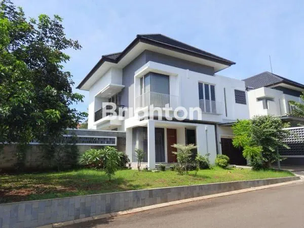 image RUMAH MEWAH 2 LANTAI + KOLAM RENANG PRIBADI (2)