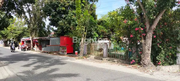 image DIJUAL RUMAH TENGAH KOTA ADA  PLUS RUMAH  KONTRAKAN POTENSIAL PULUSSS MENANTI (2)