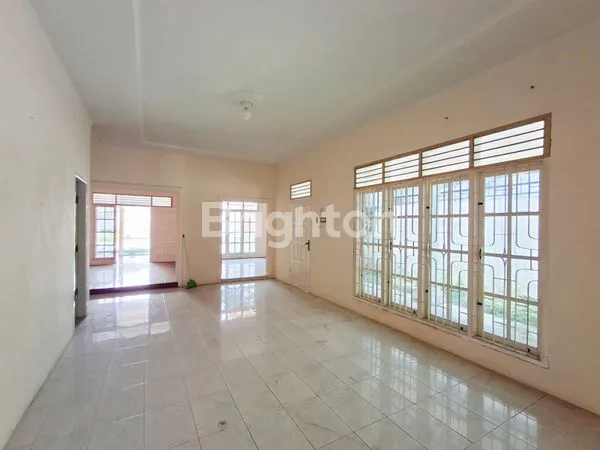 image RUMAH LUAS JALAN STM MEDAN  (4)