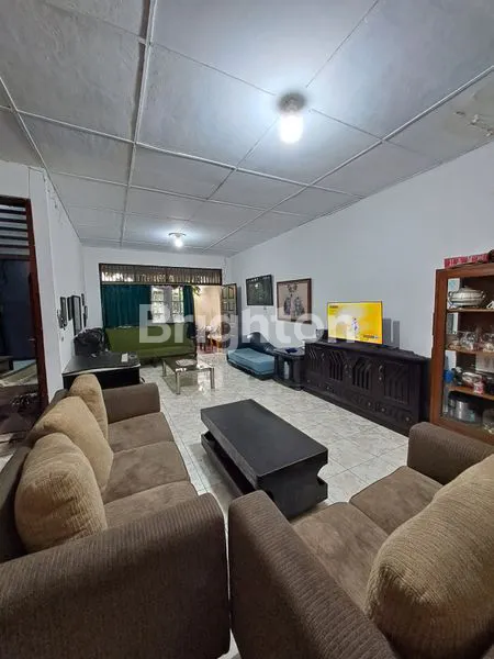 image RUMAH BESAR  DIJUAL  CEPAT DI KAYU MANIS JAKARTA TIMUR (7)