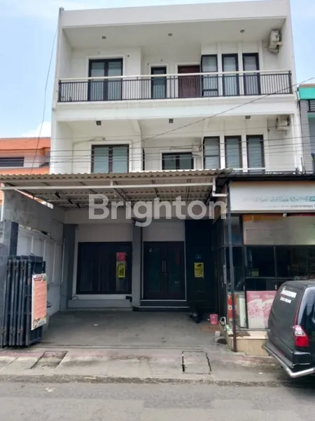 image DIJUAL/SEWA, RUKO 3 LANTAI TERAWAT, BANGUNAN KOKOH , RAPI BERSIH SIAP HUNI, KOMERSIAL AREA MANUKAN,  (1)