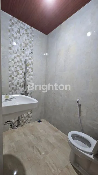 image DISEWAKAN RUMAH DEKAT TOL PASTEUR TERAWAT PARKIR LUAS 60 JUTA PER TAHUN NEGO (4)