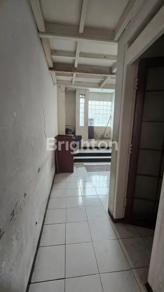 image DISEWAKAN RUMAH DEKAT TOL PASTEUR TERAWAT PARKIR LUAS 60 JUTA PER TAHUN NEGO (6)