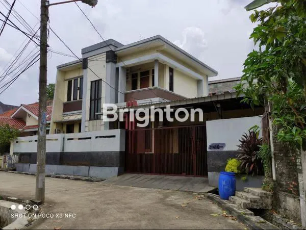 image RUMAH MEWAH 5KT DI JATIWARINGIN ASRI (1)