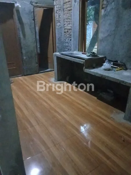 image HUNIAN STRATEGIS KARANGANYAR, 4 KT 3 KM (7)