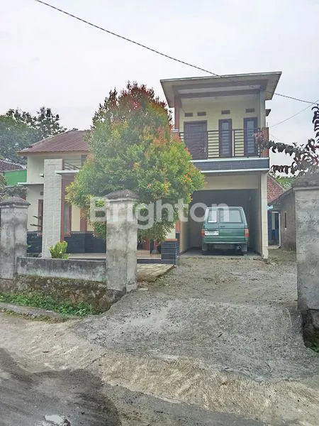 image HUNIAN STRATEGIS KARANGANYAR, 4 KT 3 KM (1)