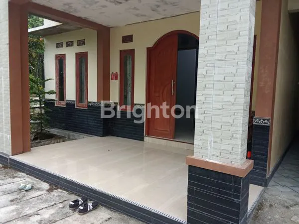 image HUNIAN STRATEGIS KARANGANYAR, 4 KT 3 KM (8)