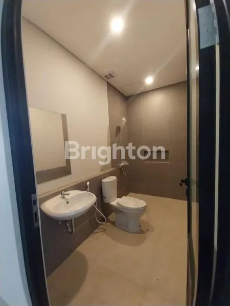 image RUKO STRATEGIS PARKIRAN SUPER LUAS DI JALAN RAYA NAROGONG (4)