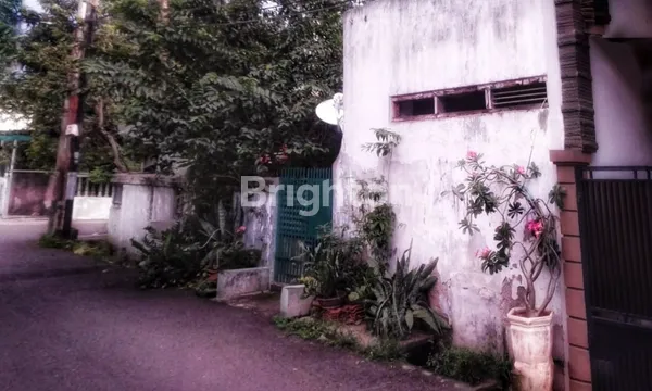 image DIJUAL RUMAH POSISI DI HOOK, DI DALAM PERUMAHAN ONE GATE SYSTEM, DI KAYU PUTIH, PULOGADUNG, JAKARTA TIMUR (2)