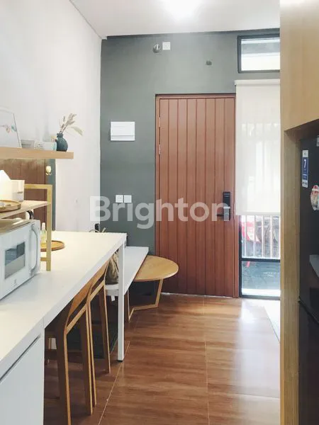 image DIJUAL RUMAH CANTIK & FULL FURNISHED – TANGERANG (DEKAT BSD & GADING SERPONG) (2)