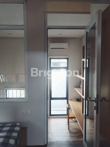 image DIJUAL RUMAH CANTIK & FULL FURNISHED – TANGERANG (DEKAT BSD & GADING SERPONG) (4)