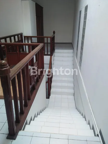image DISEWAKAN RUMAH SIAP HUNI DENGAN JUMLAH KAMAR BANYAK, LOKASI DI KAYU PUTIH, PULO GADUNG, JAKARTA TIMUR (2)
