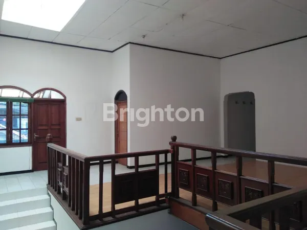 image DISEWAKAN RUMAH SIAP HUNI DENGAN JUMLAH KAMAR BANYAK, LOKASI DI KAYU PUTIH, PULO GADUNG, JAKARTA TIMUR (3)