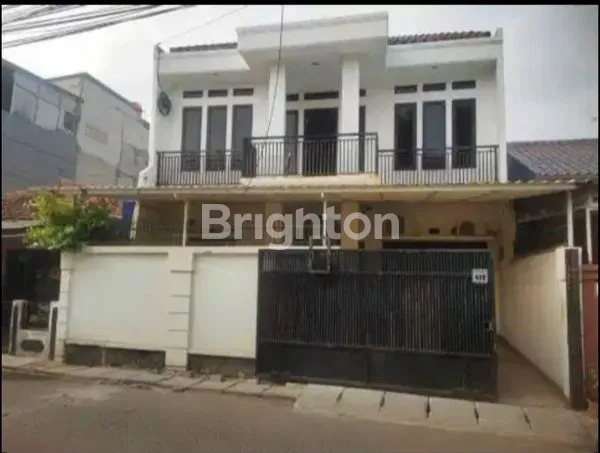 RUMAH DISEWAKAN 2 LANTAI BISA BUAT KANTOR LOKASI PANCORAN JAKARTA SELATAN