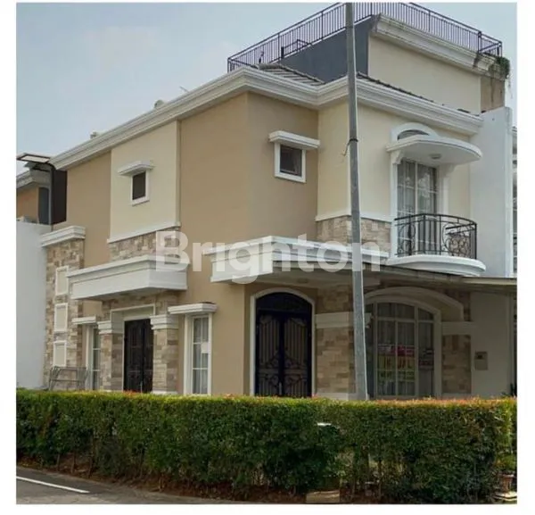 image RUMAH EKSKLUSIF DI GREEN LAKE CITY, HADAP DANAU (6)