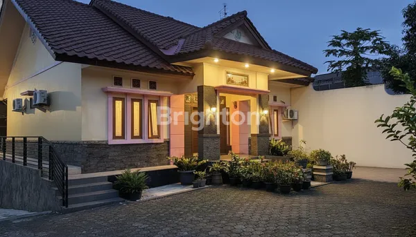 RUMAH 9 KAMAR DI BANDUNG DEKAT KAMPUS IPDN