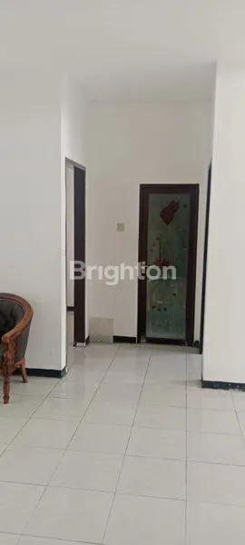 image PURI SURYA JAYA, HALAMAN LUAS SIAP HUNI (8)