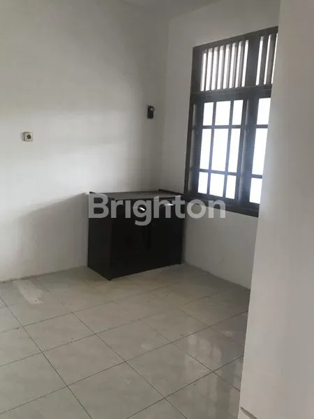 image RUMAH MURAH DEKAT UNIVERSITAS BRAWIJAYA MALANG NON FURNISH (7)