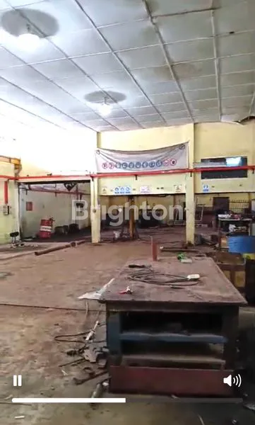 image DI JUAL GUDANG BEKAS PABRIK BESERTA 3 UNIT RUKO 3 LANTAI (2)