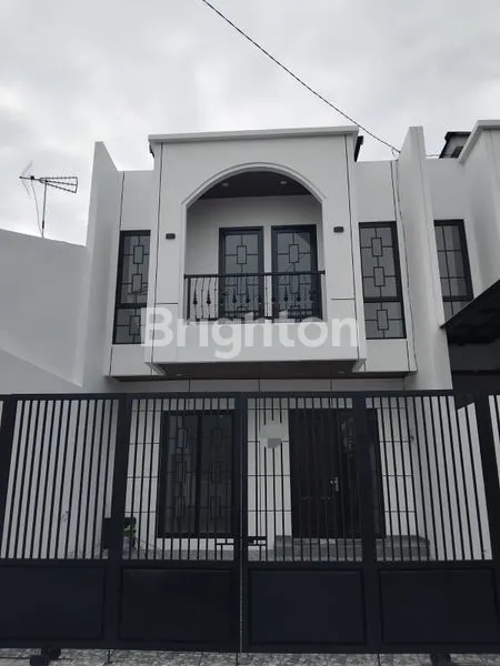 image HUNIAN TENANG DAN BERGAYA DI SURABAYA TIMUR (1)