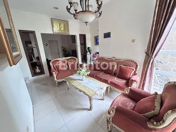 image RUMAH MEWAH 2 LANTAI – METLAND MENTENG, CAKUNG JAKARTA TIMUR (2)