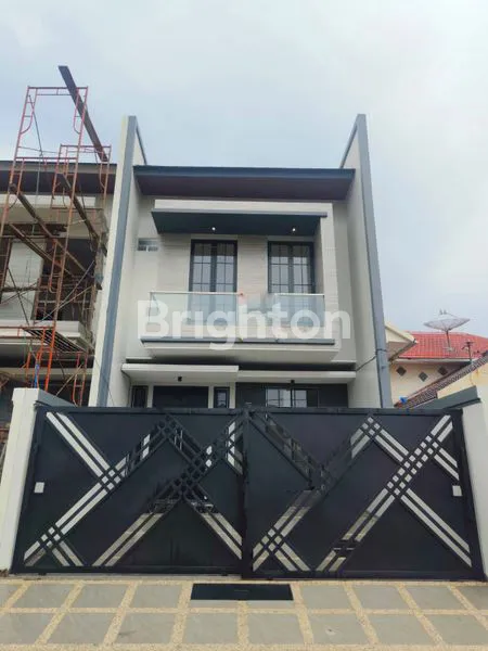 image \\UD83C\\UDFE1 *DIJUAL RUMAH BARU MINIMALIS* *MANYAR KERTOADI* \\UD83D\\UDCCD_LOKASI STRATEGIS | ROW 3,5 MOBIL_ \\U23F3 _SIAP HUNI NOV 2025_ (1)